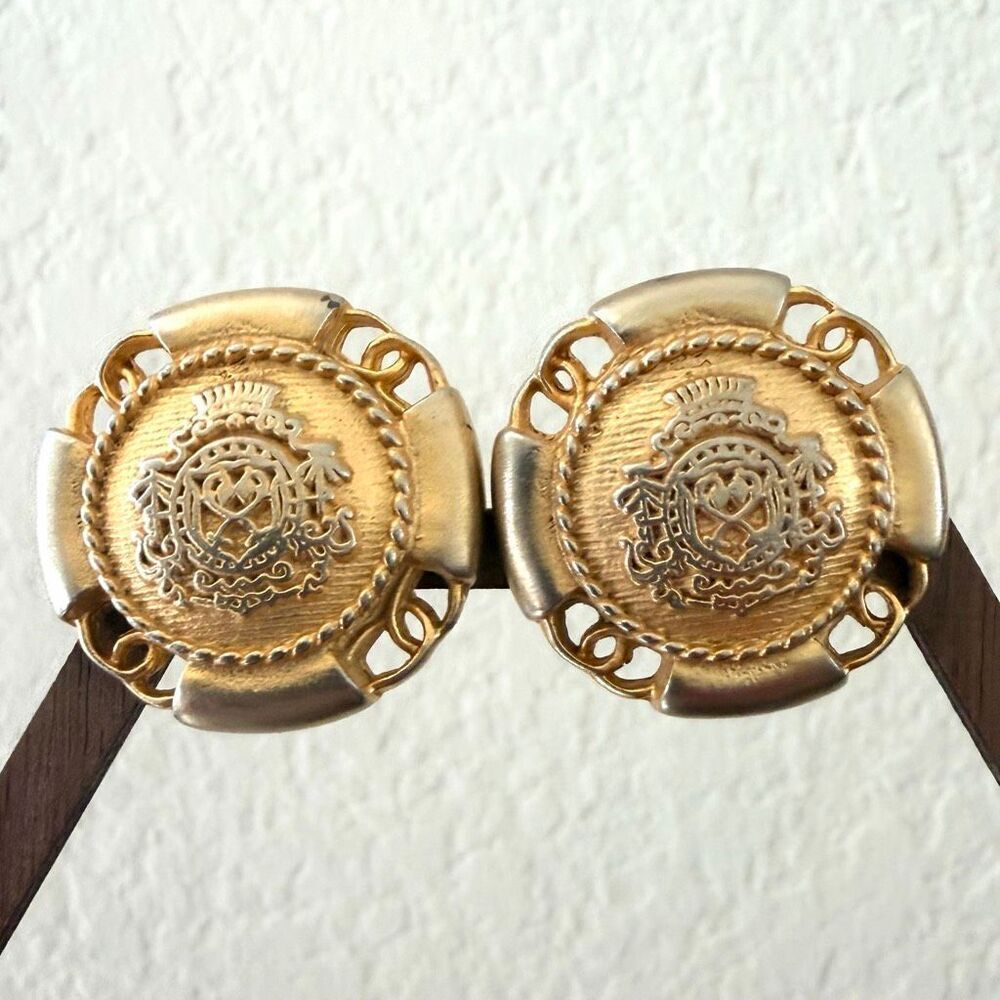 Gay Boyer Vintage Gold Tone Crest Medallion Clip On Earrings